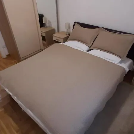 Apartment M48