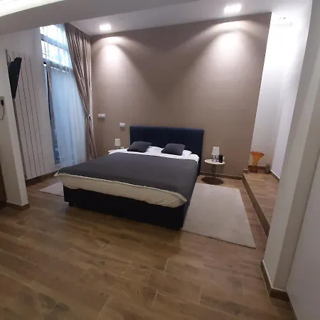 M48 Apartment *